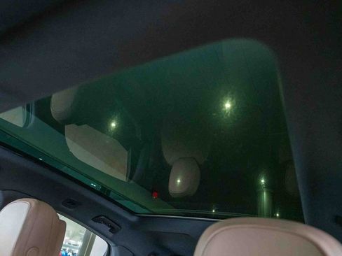 New 2025 Porsche Cayenne Coupe image 22