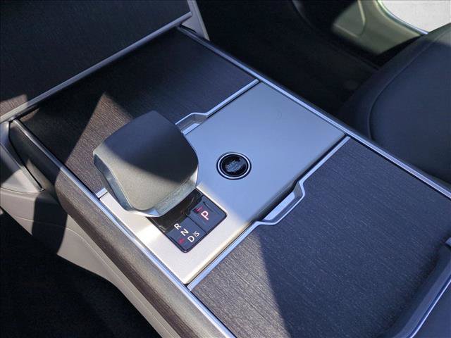 Used 2024 Land Rover Range Rover SE AWD/4WD image 12