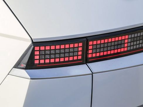 Certified 2023 Hyundai Ioniq 5 Limited RWD image 10