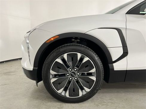 Certified 2024 Chevrolet Blazer EV LT image 34