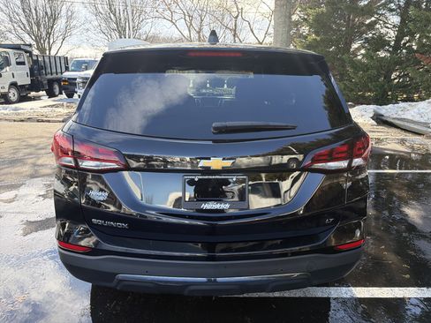 Used 2023 Chevrolet Equinox LT image 9