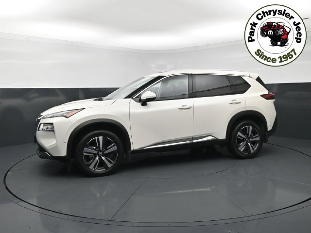 Used 2023 Nissan Rogue SL w/ SL Premium Package AWD/4WD image 2