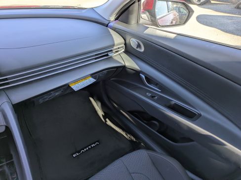 New 2026 Hyundai Elantra SE image 16