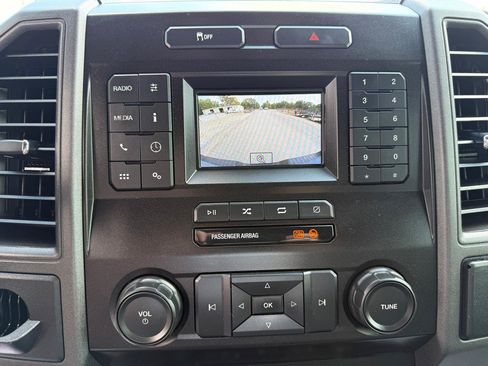 Used 2022 Ford F250 XL w/ Power Equipment Group RWD image 19