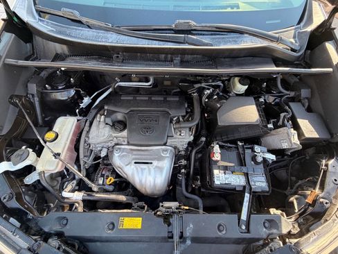 Used 2015 Toyota RAV4 LE FWD image 13