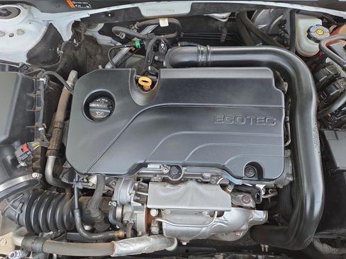 Used 2020 Chevrolet Malibu RS image 40