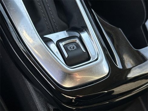 Used 2024 Chevrolet Trax LT w/ Driver Confidence Package image 40