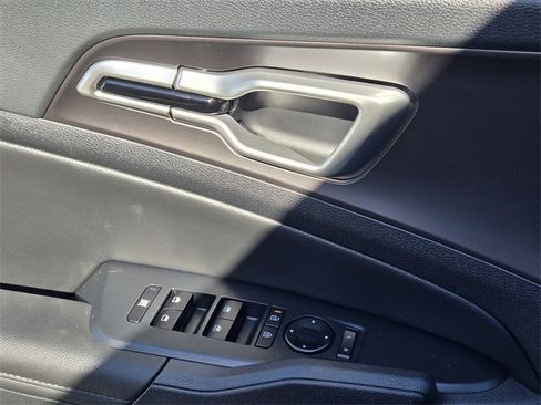 New 2026 Kia Sportage EX image 18