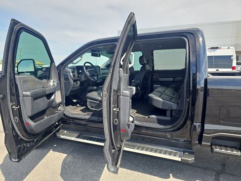 Used 2023 Ford F350 Lariat w/ Chrome Package AWD/4WD image 16