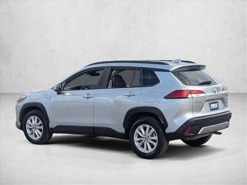 Used 2023 Toyota Corolla Cross LE image 8