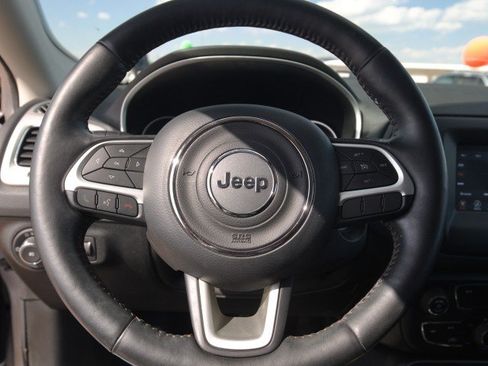 Used 2019 Jeep Compass Latitude w/ Cold Weather Group AWD/4WD image 17