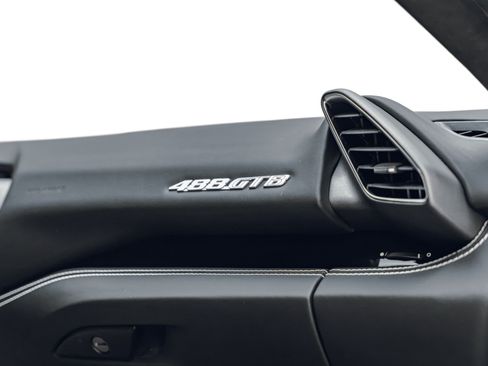 Used 2018 Ferrari 488 GTB RWD image 46