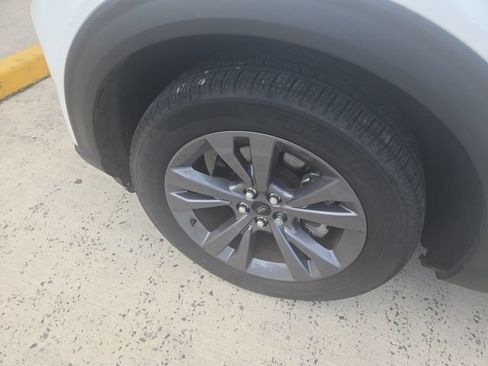 Used 2024 Ford Explorer XLT w/ Equipment Group 202A AWD/4WD image 45