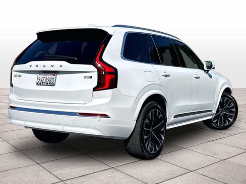Used 2026 Volvo XC90 B5 Plus w/ Protection Package AWD/4WD image 16