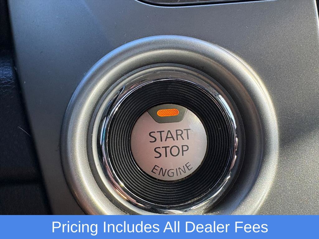 Used 2018 Nissan Titan SV w/ SV Convenience Package AWD/4WD image 12