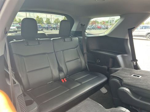 Used 2022 Ford Explorer XLT w/ Equipment Group 202A image 24