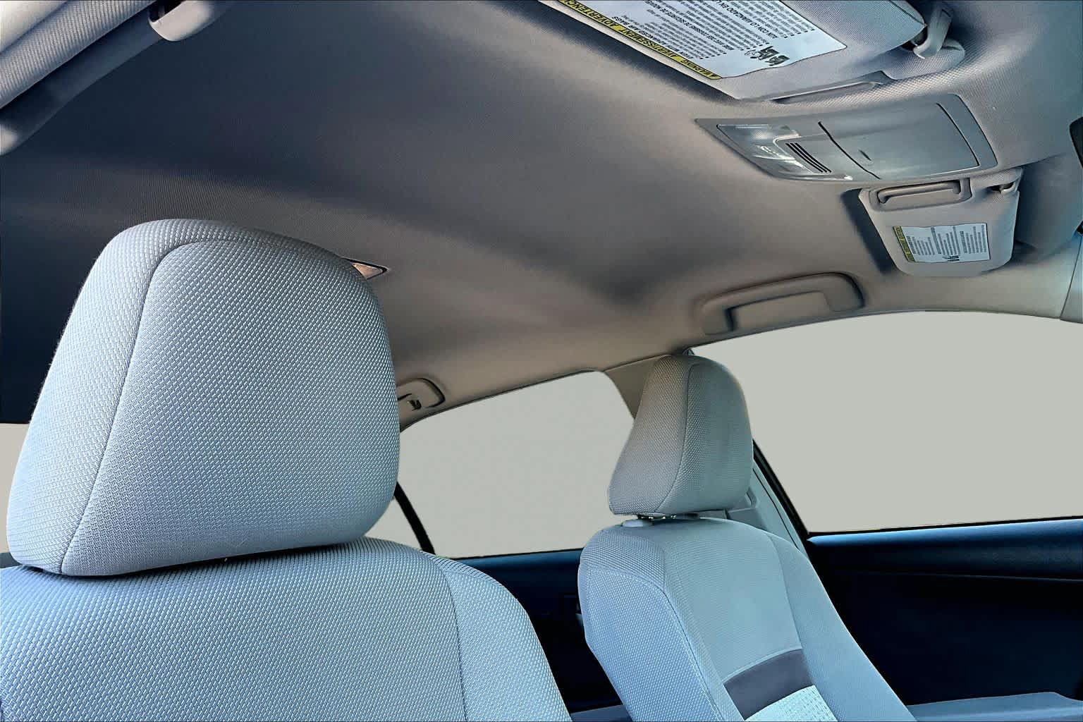 Used 2014 Toyota Camry LE FWD image 14