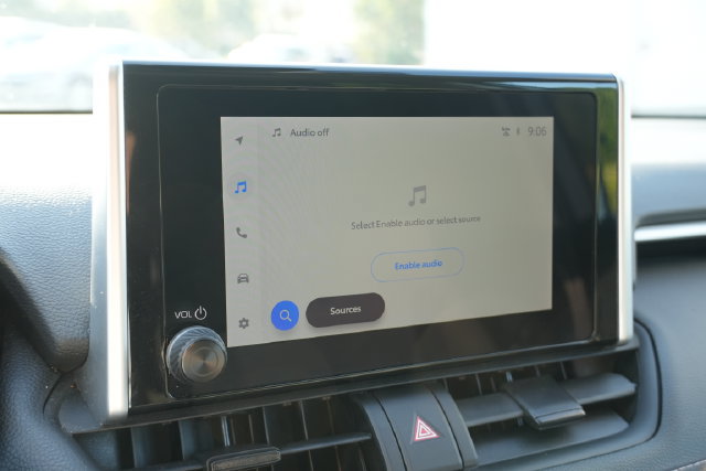 Used 2025 Toyota RAV4 XLE FWD image 31