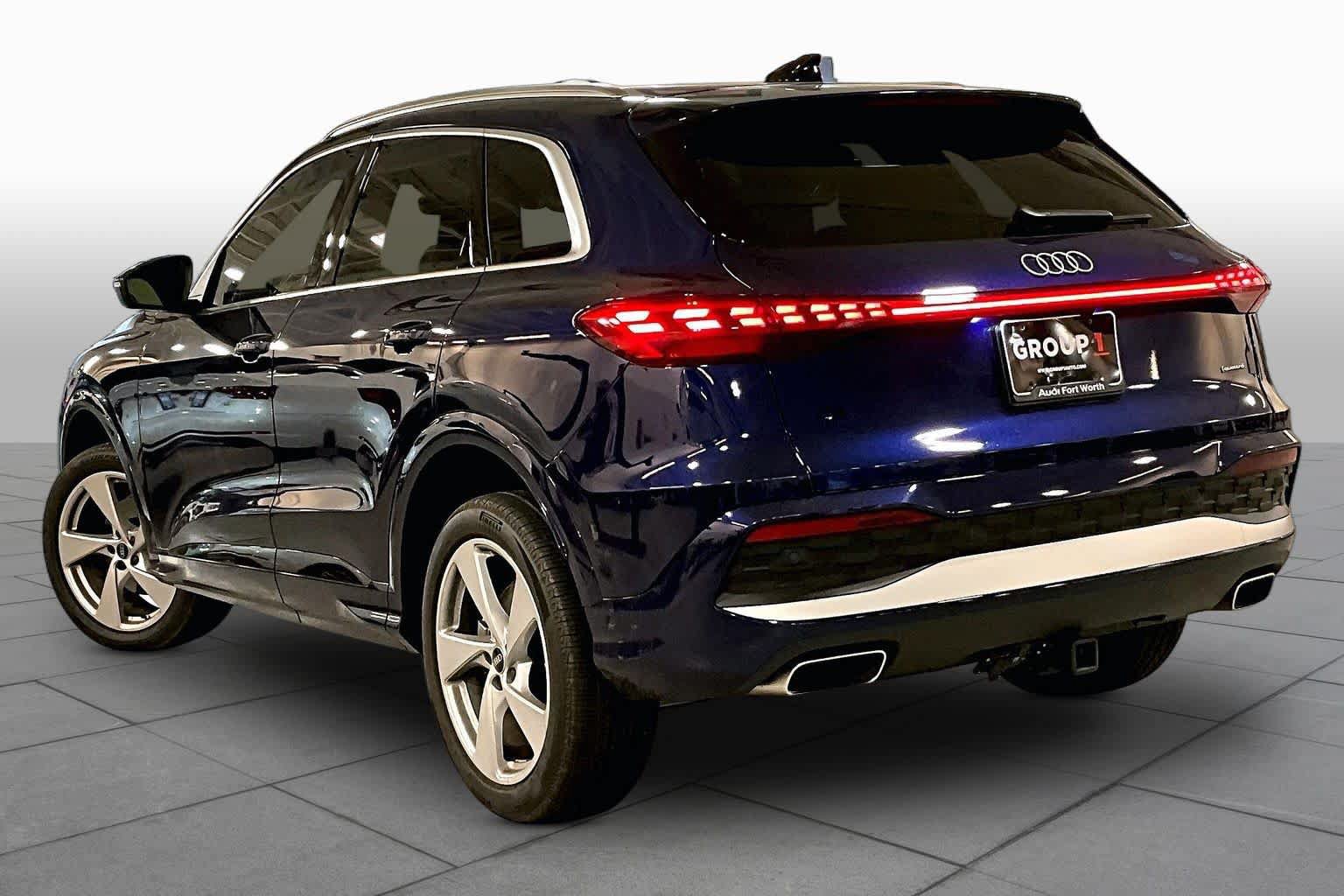 Used 2025 Audi Q5 Premium AWD/4WD image 11