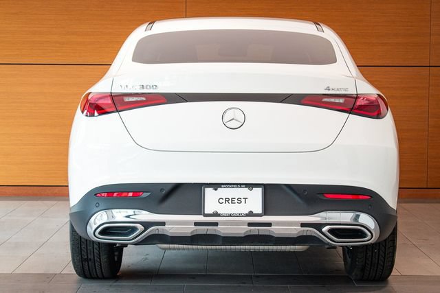 Used 2025 Mercedes-Benz GLC 300 4MATIC image 5