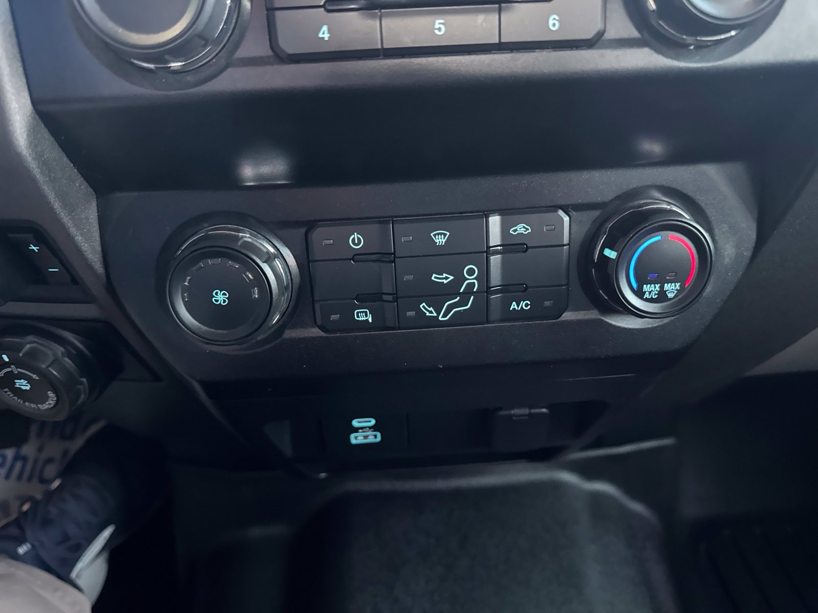 Used 2020 Ford F250 XL w/ STX Appearance Package AWD/4WD image 38