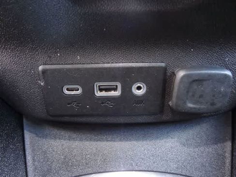 Used 2023 Chevrolet Malibu LT image 29