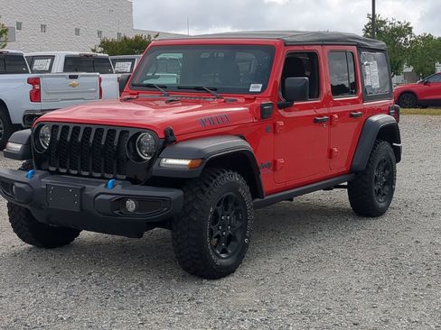Used 2023 Jeep Wrangler Unlimited w/ Cold Weather Group AWD/4WD image 5
