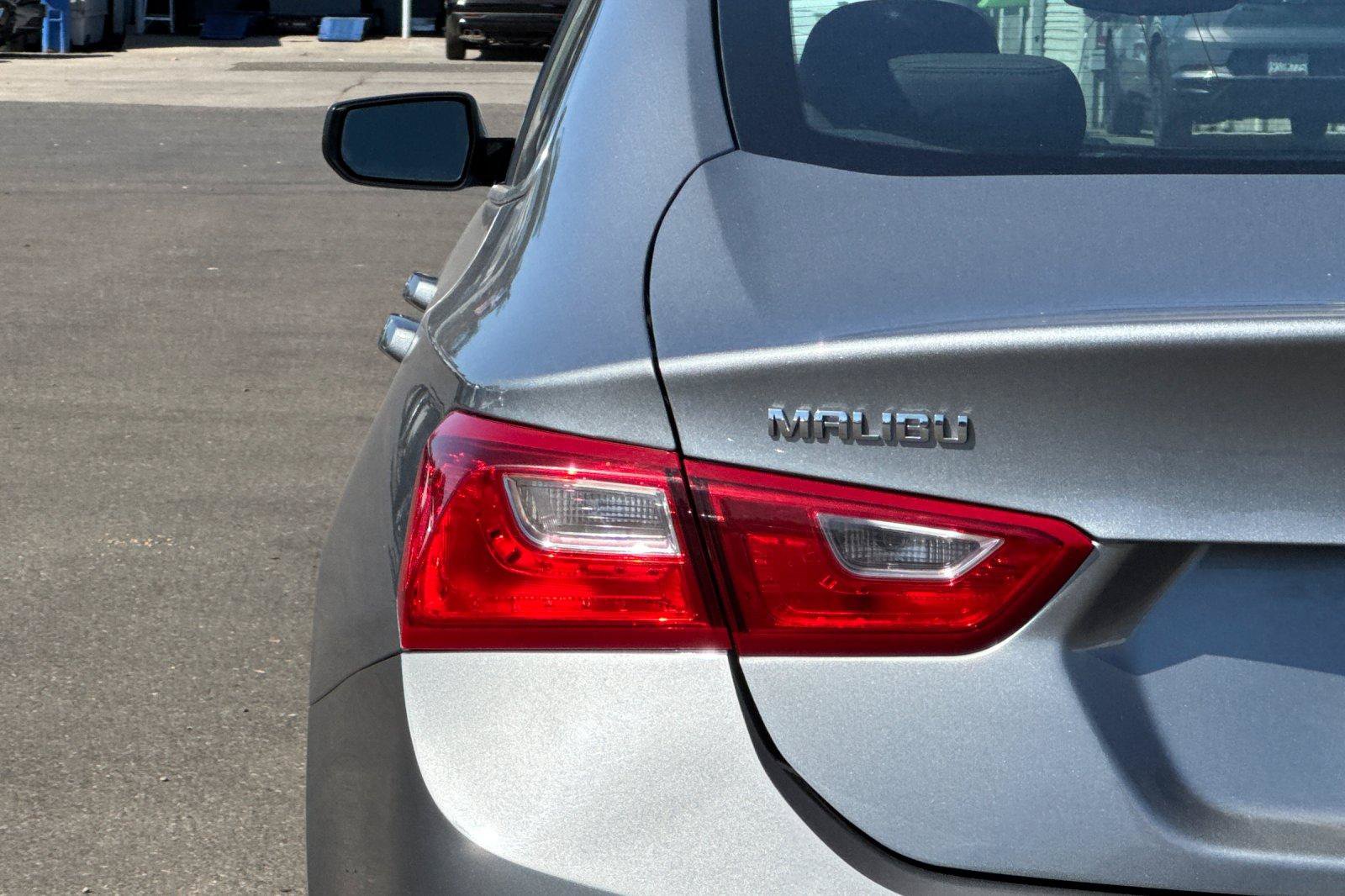 Used 2023 Chevrolet Malibu LT FWD image 28