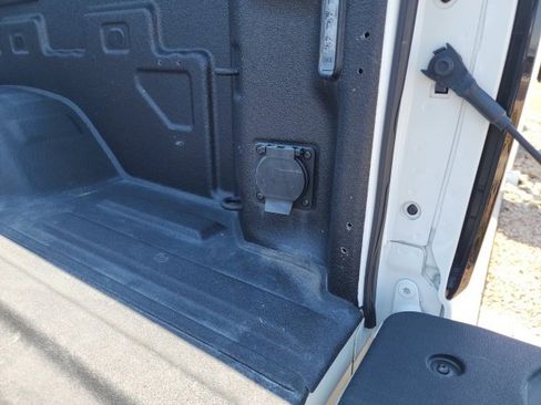 Used 2022 GMC Sierra 2500 AT4 w/ AT4 Preferred Package image 21