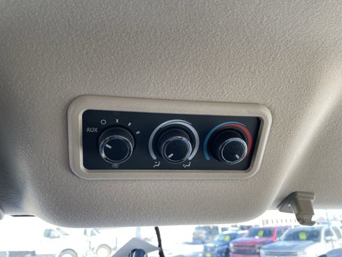 Used 2018 Chevrolet Express 2500 LT w/ LT Preferred Equipment Group image 26