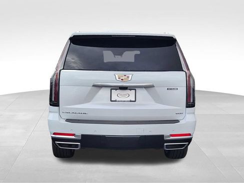 New 2026 Cadillac Escalade ESV Luxury w/ Touring Package AWD/4WD image 4