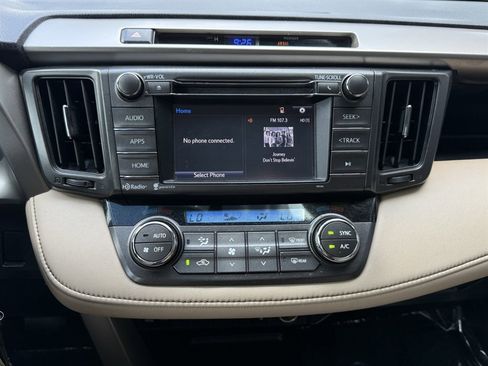 Used 2015 Toyota RAV4 XLE FWD image 19
