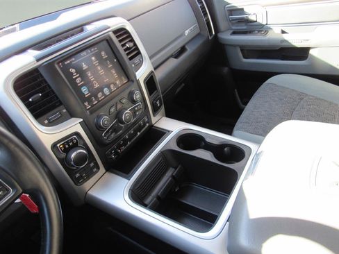 Used 2016 RAM 1500 Big Horn image 32