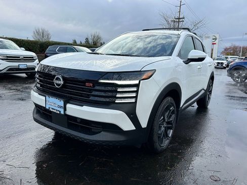 New 2025 Nissan Kicks SR w/ Illumination Package AWD/4WD image 3