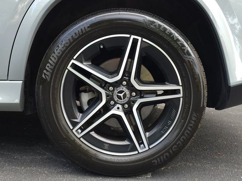 Used 2024 Mercedes-Benz GLE 450e 4MATIC image 69