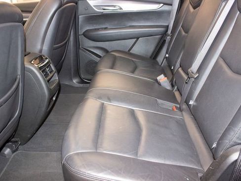 Used 2018 Cadillac XT5 Premium Luxury image 17