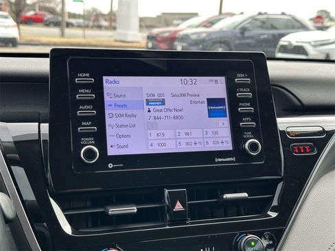 Certified 2023 Toyota Camry SE image 3