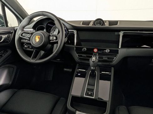 New 2026 Porsche Macan image 22