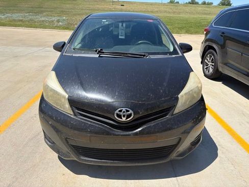 Used 2012 Toyota Yaris LE FWD image 7