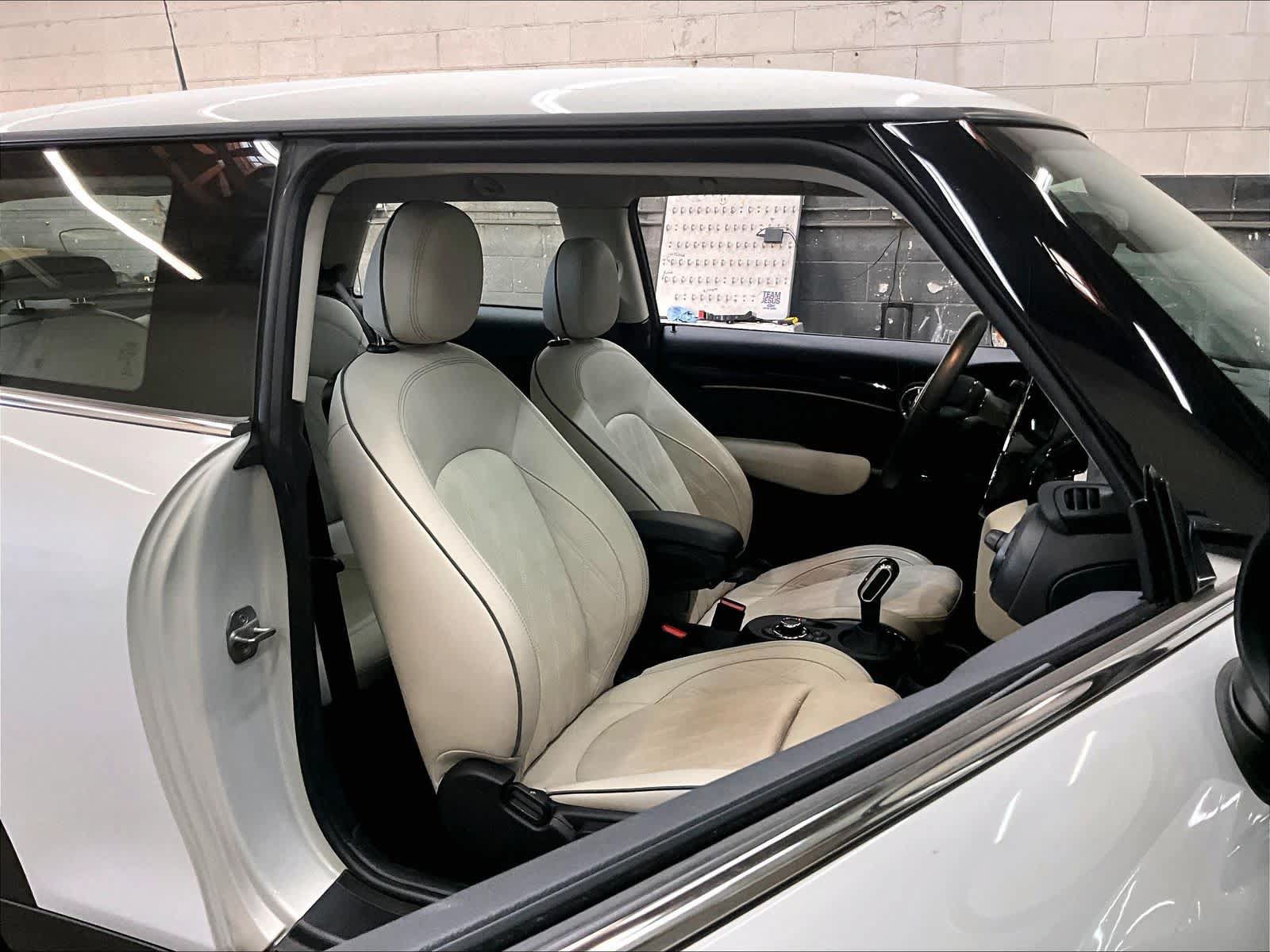 Used 2023 MINI Cooper SE FWD image 11
