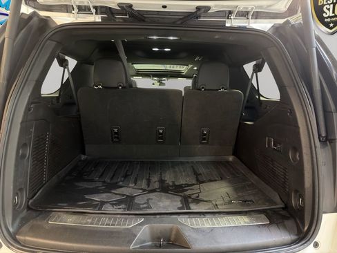 Used 2022 GMC Yukon XL Denali image 19