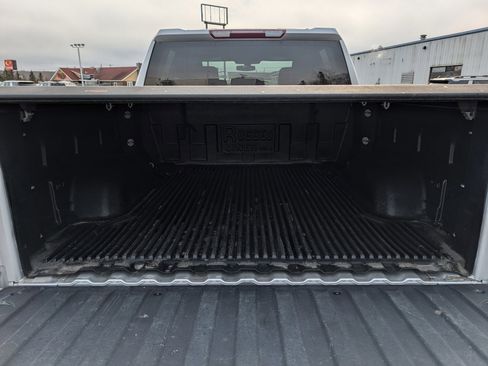 Used 2021 Chevrolet Silverado 1500 LT image 18