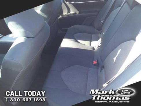 Used 2022 Toyota Camry LE image 5