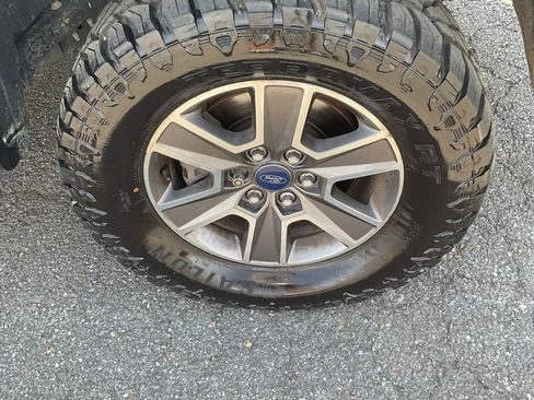 Used 2017 Ford F150 XLT w/ Equipment Group 302A Luxury image 12