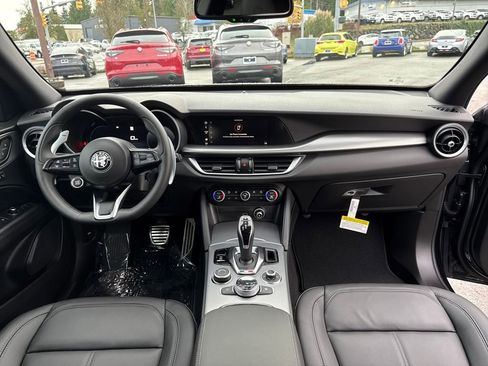New 2025 Alfa Romeo Stelvio Sprint w/ Convenience Package image 11