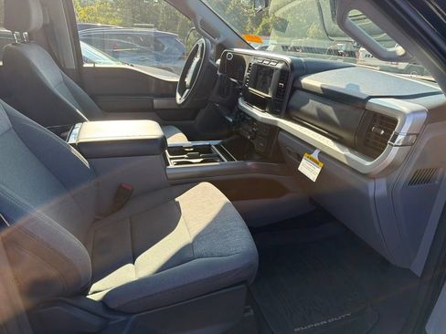 Used 2024 Ford F350 XLT w/ FX4 Off-Road Package AWD/4WD image 8
