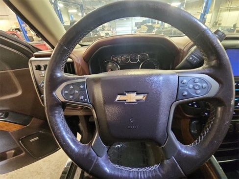 Used 2018 Chevrolet Silverado 1500 High Country image 15