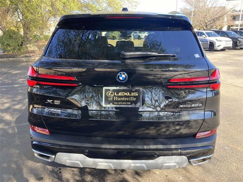 Used 2025 BMW X5 xDrive50e w/ Premium Package image 3