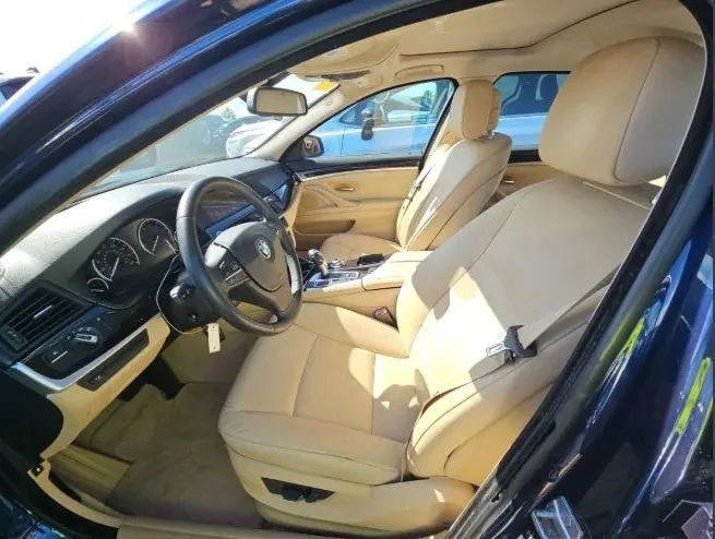Used 2013 BMW 535i Sedan w/ Technology Pkg RWD image 2