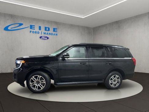 New 2026 Ford Expedition Active image 15